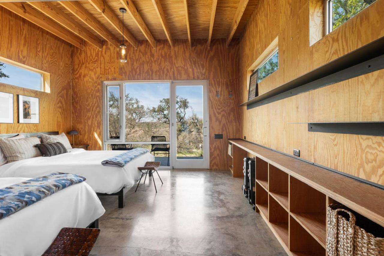 Lazo House - Riverfront With Overlooking Llano River Εξωτερικό φωτογραφία