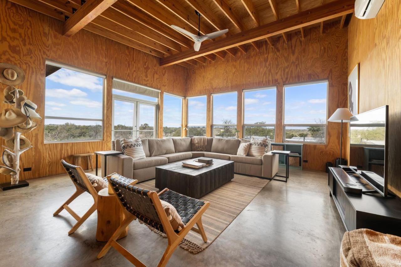 Lazo House - Riverfront With Overlooking Llano River Εξωτερικό φωτογραφία