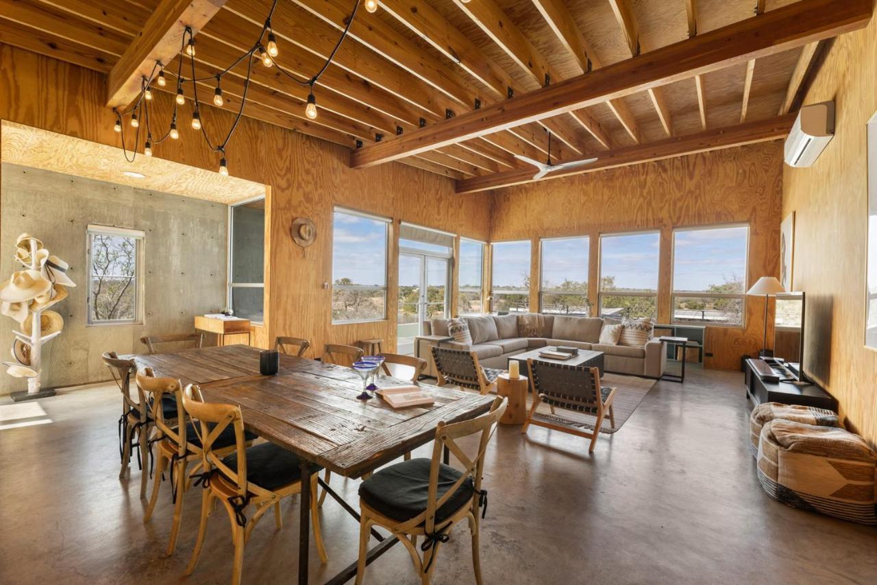 Lazo House - Riverfront With Overlooking Llano River Εξωτερικό φωτογραφία