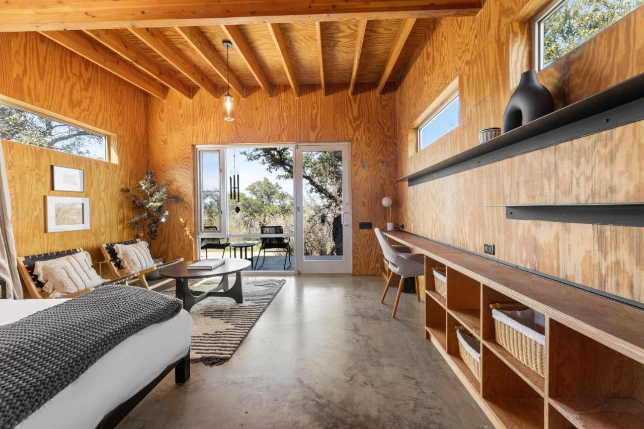 Lazo House - Riverfront With Overlooking Llano River Εξωτερικό φωτογραφία