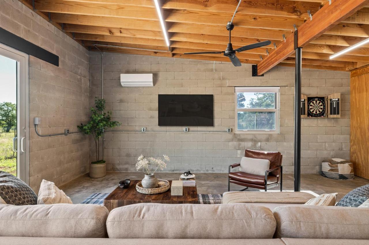 Lazo House - Riverfront With Overlooking Llano River Εξωτερικό φωτογραφία