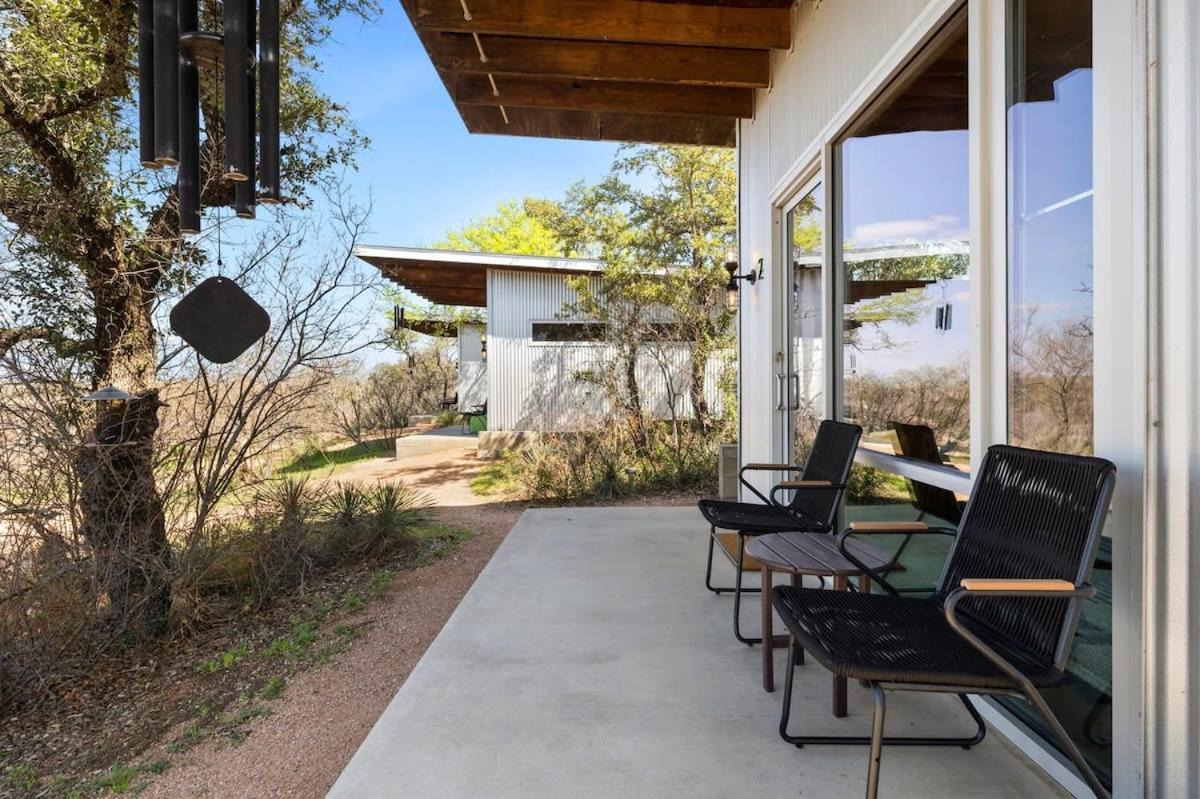 Lazo House - Riverfront With Overlooking Llano River Εξωτερικό φωτογραφία
