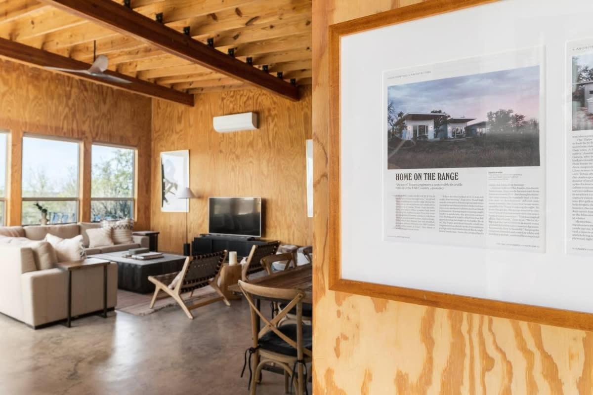 Lazo House - Riverfront With Overlooking Llano River Εξωτερικό φωτογραφία