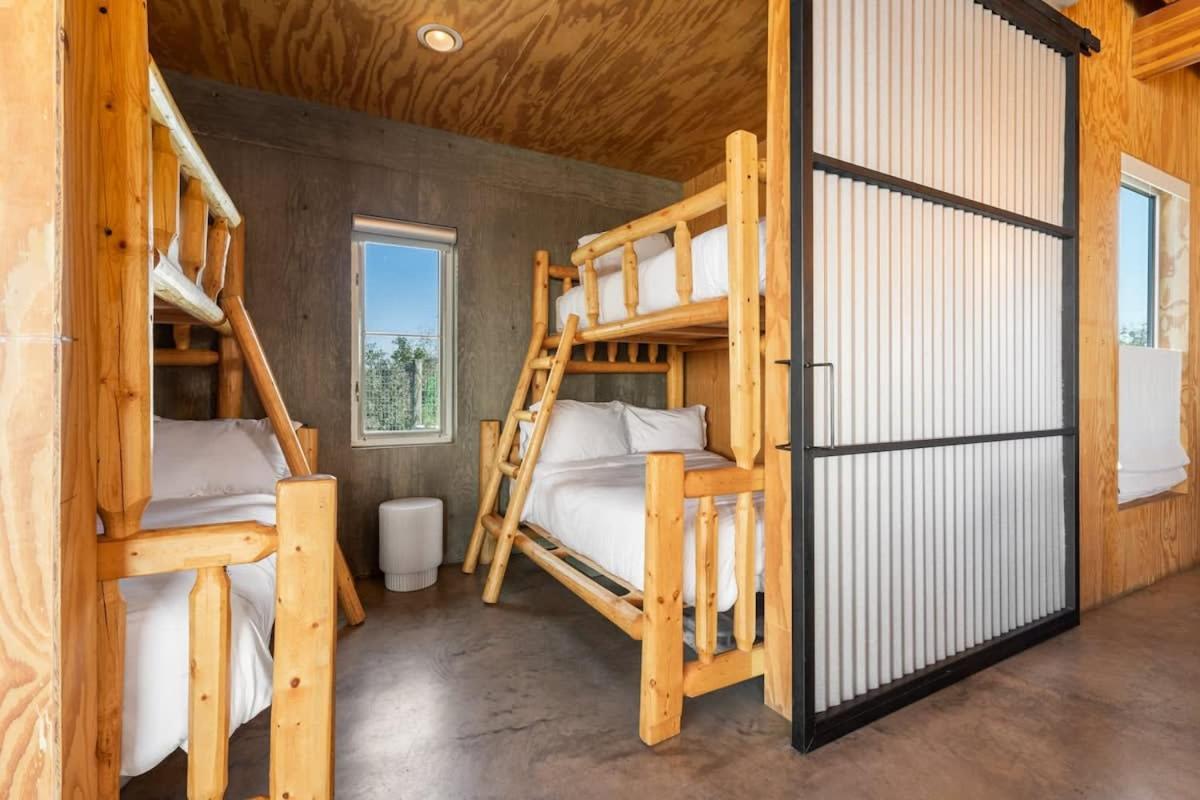 Lazo House - Riverfront With Overlooking Llano River Εξωτερικό φωτογραφία