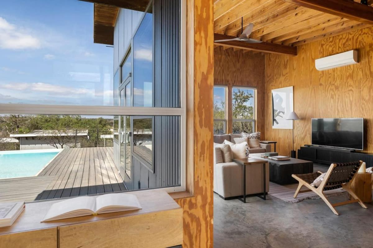 Lazo House - Riverfront With Overlooking Llano River Εξωτερικό φωτογραφία